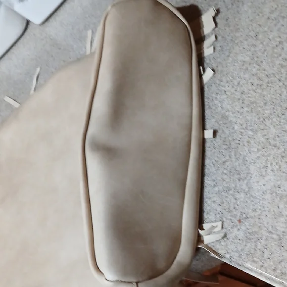 Chic Fringe Beige Shoulder Bag - Picture 7 of 10